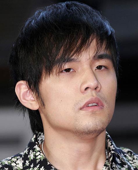 周杰伦哈尔滨演唱会被追打 工作人员流产住院