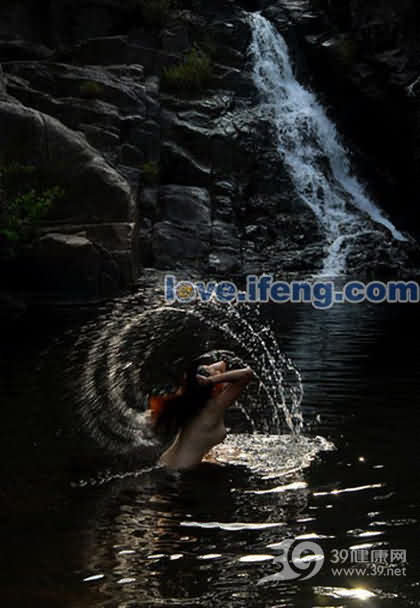 <em>越南</em>首个<em>人体</em>裸体艺术写真集(组图)--中国宁波