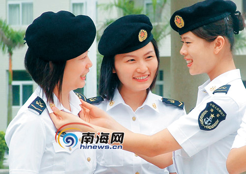 解放军全军各驻地官兵更换07式新军装(组图)-