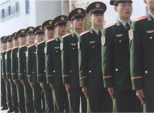 达赖谎称中国军人扮喇嘛 造假照片破绽百出(图
