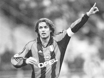 图文:马尔蒂尼受伤恐退役 23年红黑生涯终于的