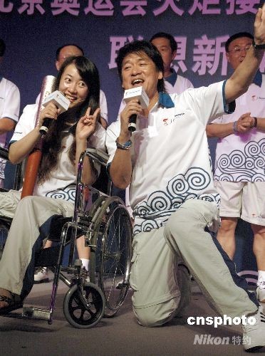 周华健:担心在台湾的家人看不到直播自己传圣