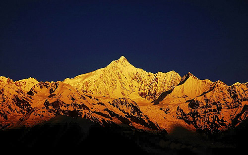 西藏神山脚下和活佛拼酒-活佛,村子,神山,老师,卡瓦格博,酥油茶-中国宁波网-旅游