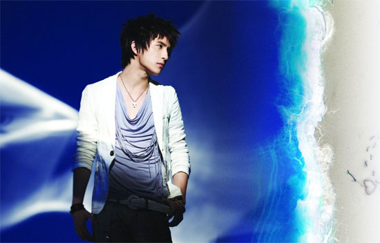 薛之谦新单曲造型首度曝光 《传说》电台首播