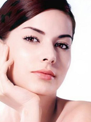 5部位出状况 说明女人开始老了(组图)-颈部肌肤