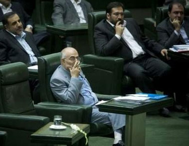 伊朗内政部长被曝伪造牛津大学文凭-牛津大学