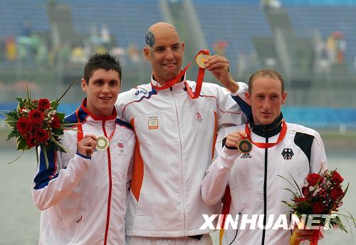 奥运会男子马拉松游泳冠军曾患白血病-范德韦