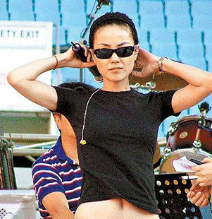 王菲旧作将首次发表 张亚东:有她的歌才完整-王