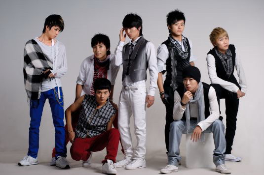 SJ-M成A-ONE组合新目标 被曝每天只睡几