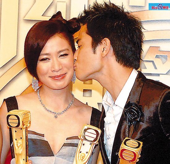 佘诗曼发嗲放电郑嘉颖周丽淇终散伙(图)-郑嘉