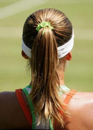 长期扎马尾易致斑秃或脱发(图)-脱发,马尾辫,斑