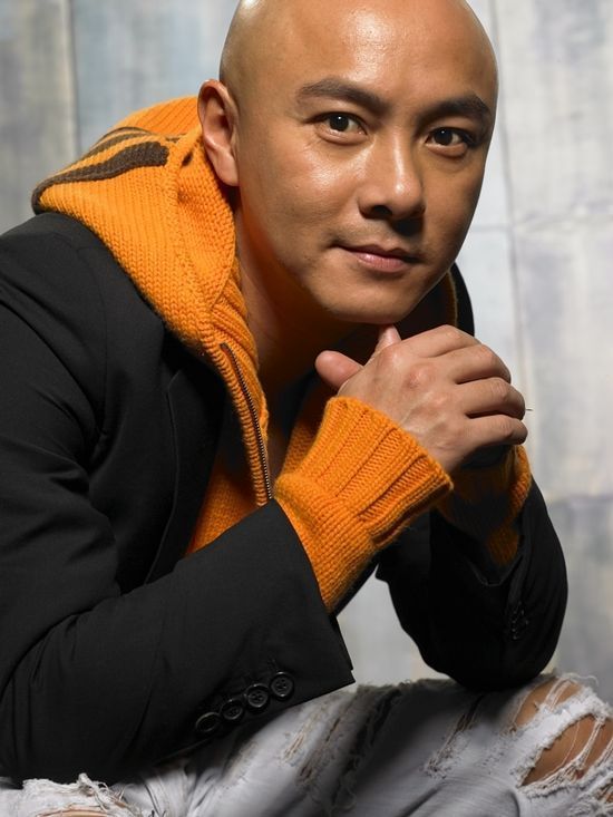 光线经纪回应密会任达华 打响圈人战(图)-光线