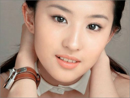 娱乐圈女明星的妆容<em>烦恼</em>[组图]-太极,妆容,化妆