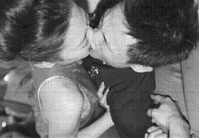 杨威结婚太高调 网络送他新名词炒婚(图)-杨威