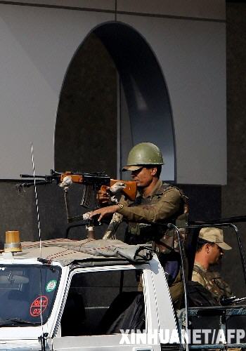 印度机场高度警戒 恐怖分子或劫机袭清真寺-孟