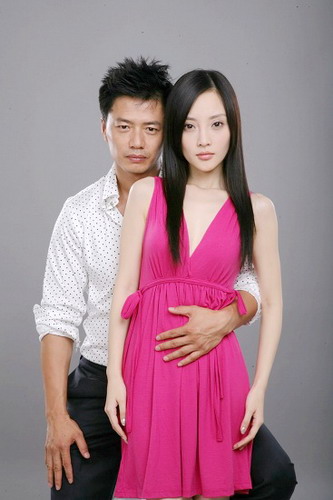 我与第一个大<em>客户</em>的暧昧-大<em>客户,女儿</em>,挣扎,结