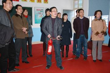 关于青少年校外教育现状与的毕业论文格式模板范文