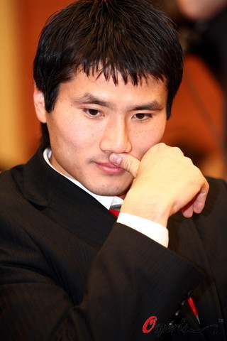 邵佳一终抵北京筹备转会成都约见许宏涛要闯过