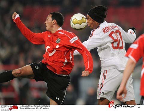 的飞翔 小贝防守很黄很暴力-因扎吉,扳平比分,