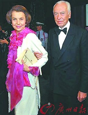 聚焦:揭秘世界女首富家变内幕(组图)-利利亚娜