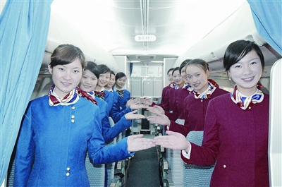 揭秘高校稀奇专业:七成空乘学生难圆蓝天梦(图
