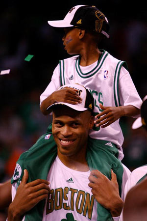 图说nba的十大交易法则-球队,工资帽,自由球员