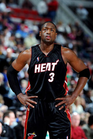 身体素质男:皇帝彪悍 科比麦蒂本相当-身体素质