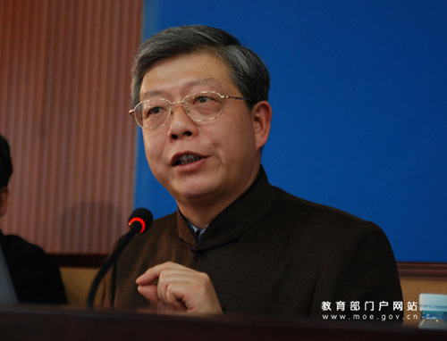 国务院学位办主任杨玉良解专业学位研究生及招