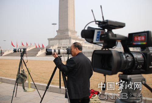 宁波网记者在会场外围的经历