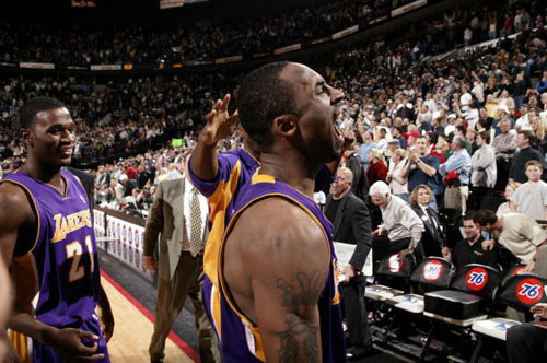 科比生涯七大绝杀:超级逆转小牛 双杀开拓者-科