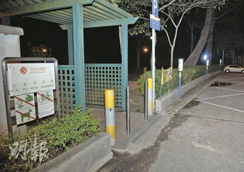 香港一高级警员在公园穿女装<em>手淫</em> 可能被革职