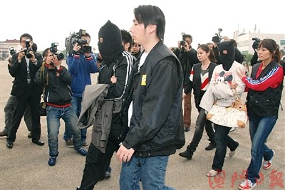 澳门官员夫妇盗走赌场5千万潜逃重庆被抓-澳门