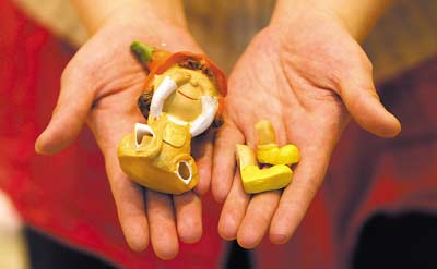 重庆修建地铁放炮致地下商场裂缝上百(组图)-裂