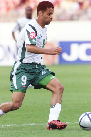 沙特队长酒后厮混六妙龄女郎 遭国家队除名(图