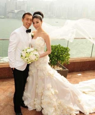 中国婚纱摄影网_中国女明星婚纱照片