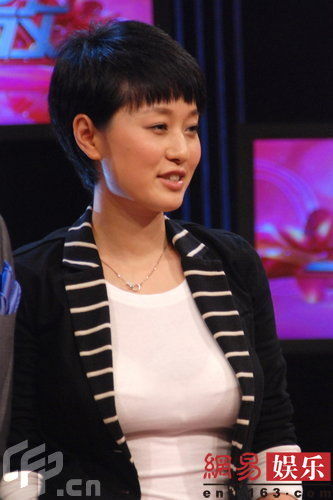 马伊琍称坚持<em>母乳</em>喂养<em>女儿</em>害怕请保姆带孩子-