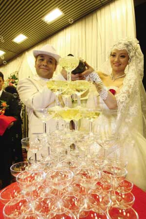 包揽婚宴费用赠红包 赵本山为洋徒弟主婚-赵本