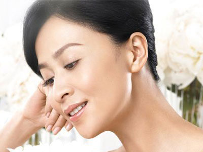 8位皮肤超好女星 代言护肤品身价超百万(组图