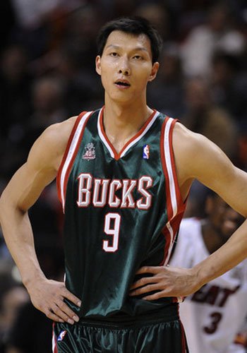 球员背号故事:姚明为何爱11号 阿联迷信9号-姚