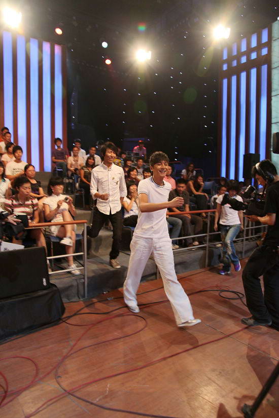  朱雨辰 谈敏感话题失控 羽凡夫妇助阵送惊喜-朱