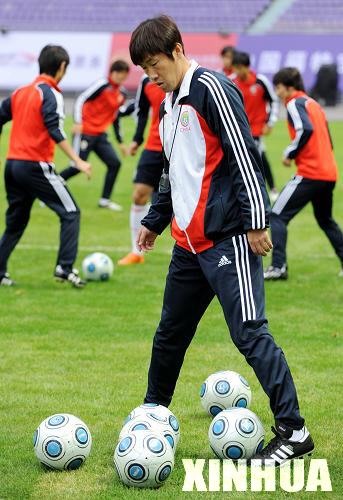 高洪波否认球员诈病传闻 中国队未战先损两员