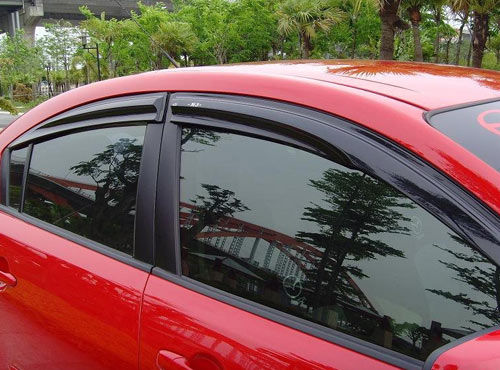 对爱车极尽呵护 四种爱车误区很伤车-晴雨挡,车