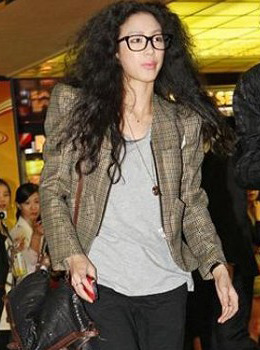 郑丽媛09<em>朋克</em>味颓废<em>发型</em>大集合(组图)-郑丽媛