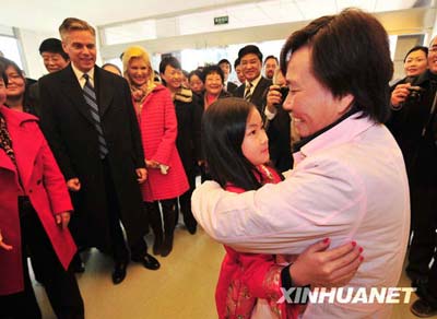 美名人领养中国女孩成风尚[组图]-扬州个园,女