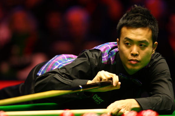 温布利大师赛傅家俊2-6艾伯顿 优雅架杆击球-傅