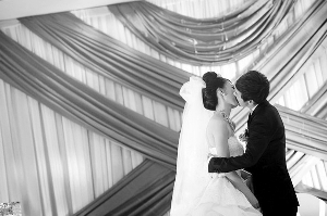 苏州富二代婚礼网上被炫富 引网友热议(图)-蒋