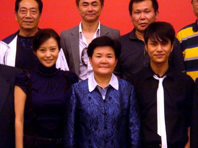 甘当护花使者英雄救美的10男星(组图)-VS,英雄