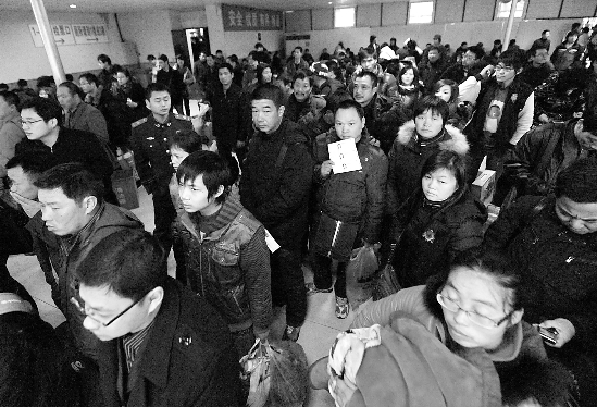 北方大雪往太原、营口班车中断 旅客转道铁路