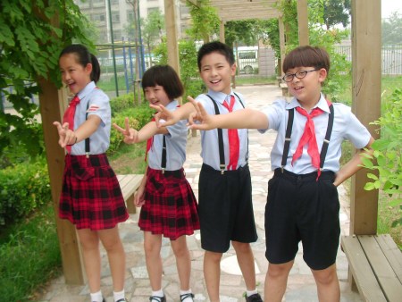 快乐星球4》热播导演遭小观众<em>短信</em><em>轰炸</em>-快乐