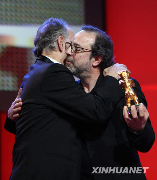 《蜂蜜》获柏林电影节最佳影片金熊奖-蜂蜜,金